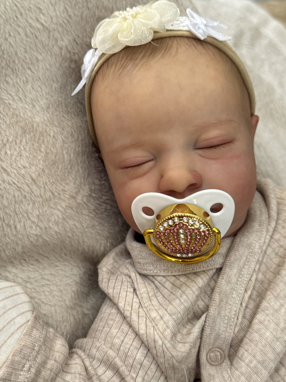 Royal Crown - White magnetic dummy — Ready-to-Use — Leoa's Reborn Creations