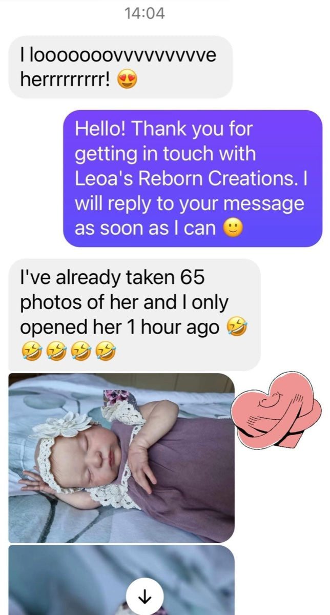 Message from Vee N: I loooove her! I've already taken 65 photos of her and I only opened her one hour ago.
